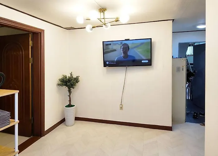 아파트 바람 연남 White Linen House 2br *