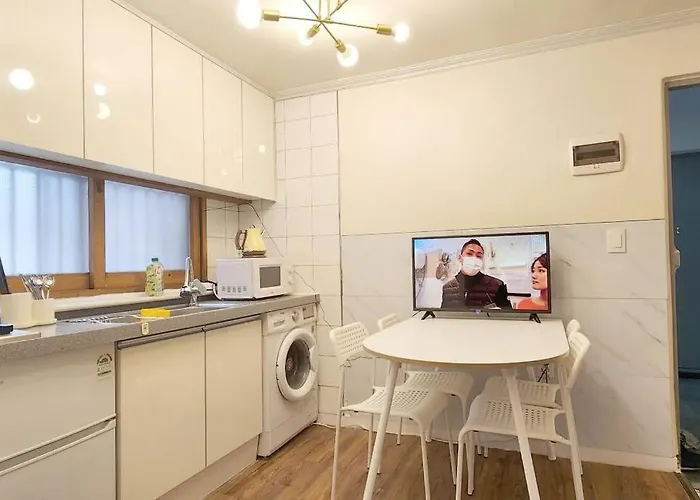 바람 연남 White Linen House 2br