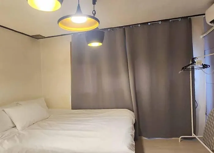 바람 연남 White Linen House 2br *