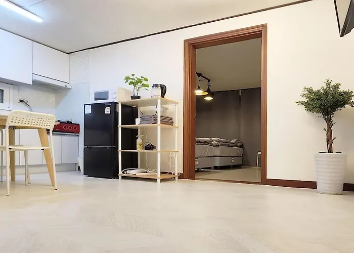 아파트 바람 연남 White Linen House 2br